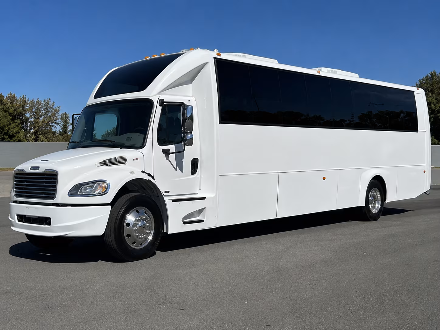 Elk Grove Birthday, Sweet 16, & Quinceañera Party Bus Rentals