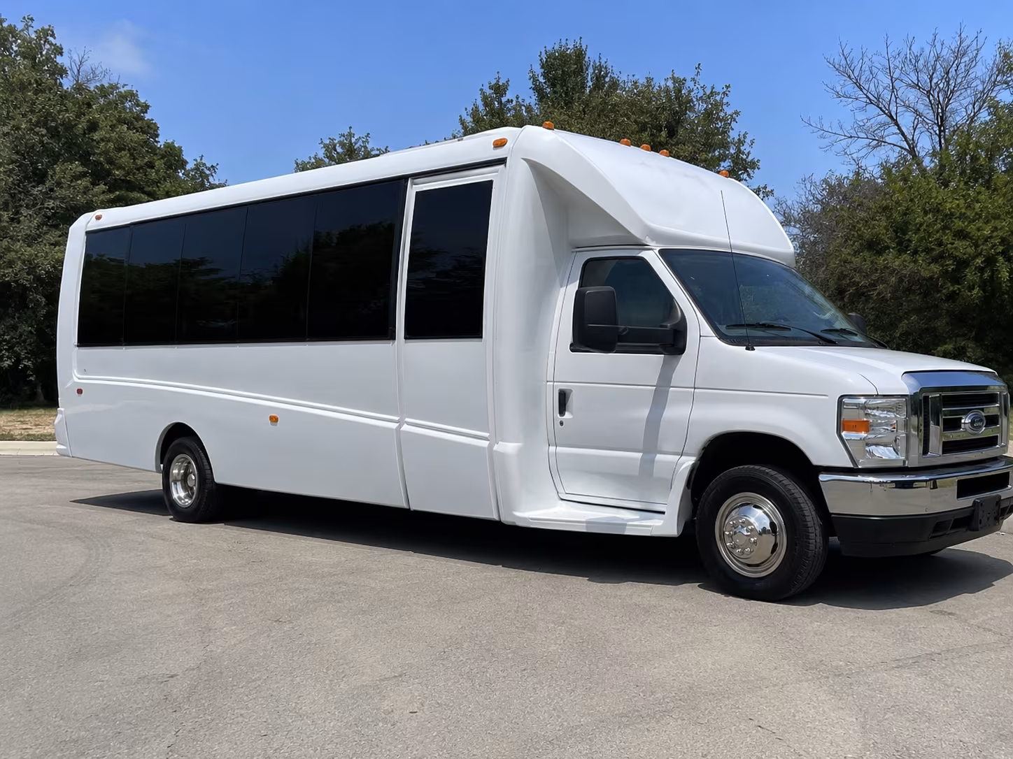 Folsom Winery Tour & Pub Crawl Transportation
