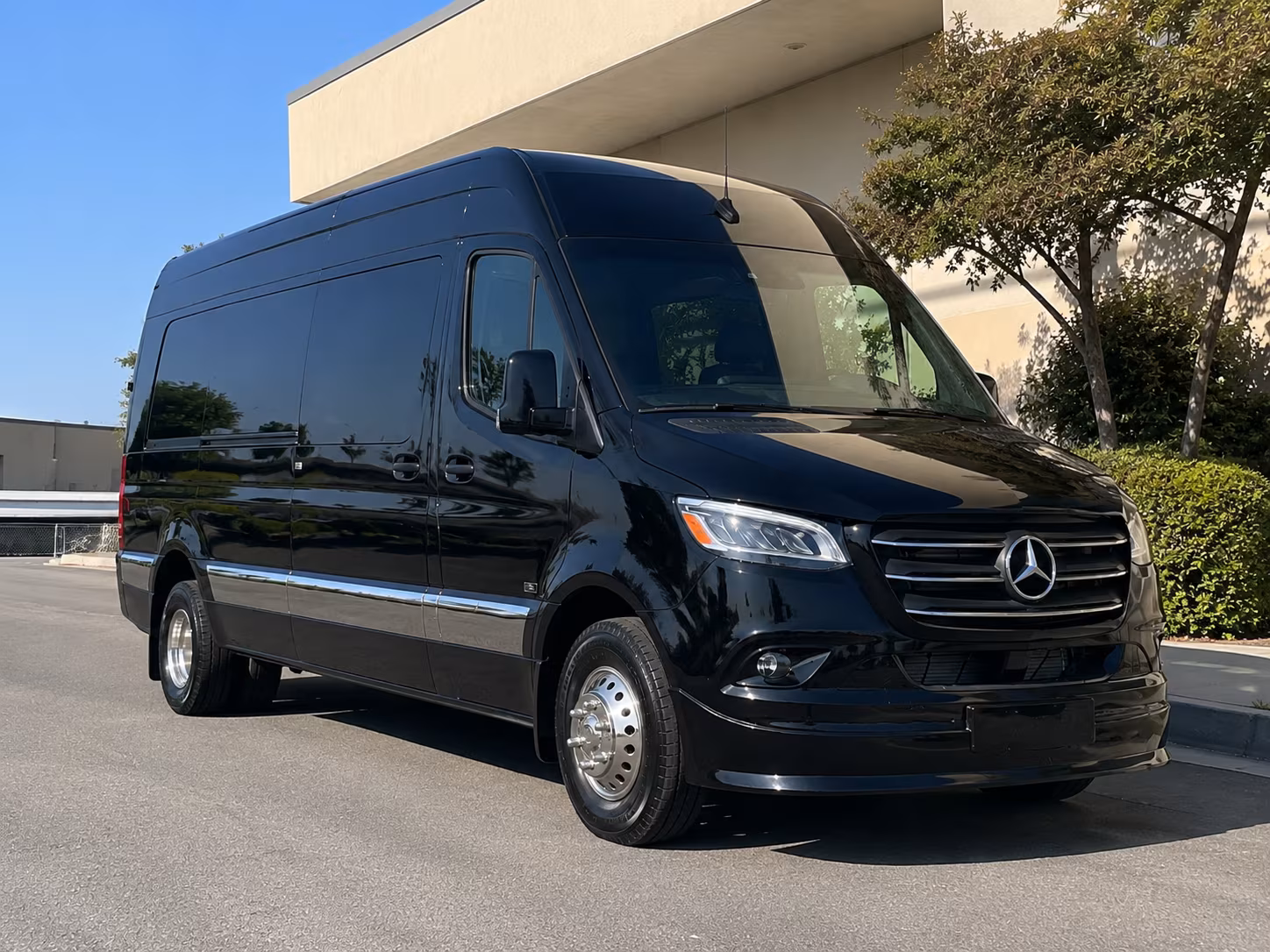 Sparks Airport Shuttle & Transportation party bus exterior