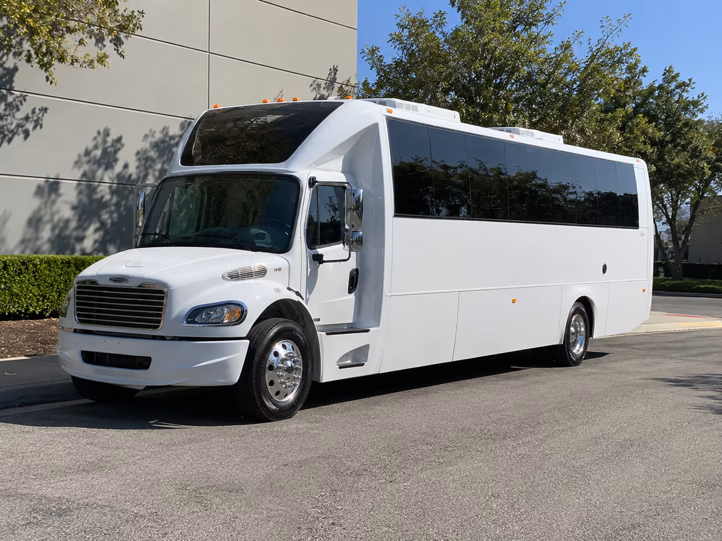 Yuba City Homecoming & Prom Party Bus Rentals